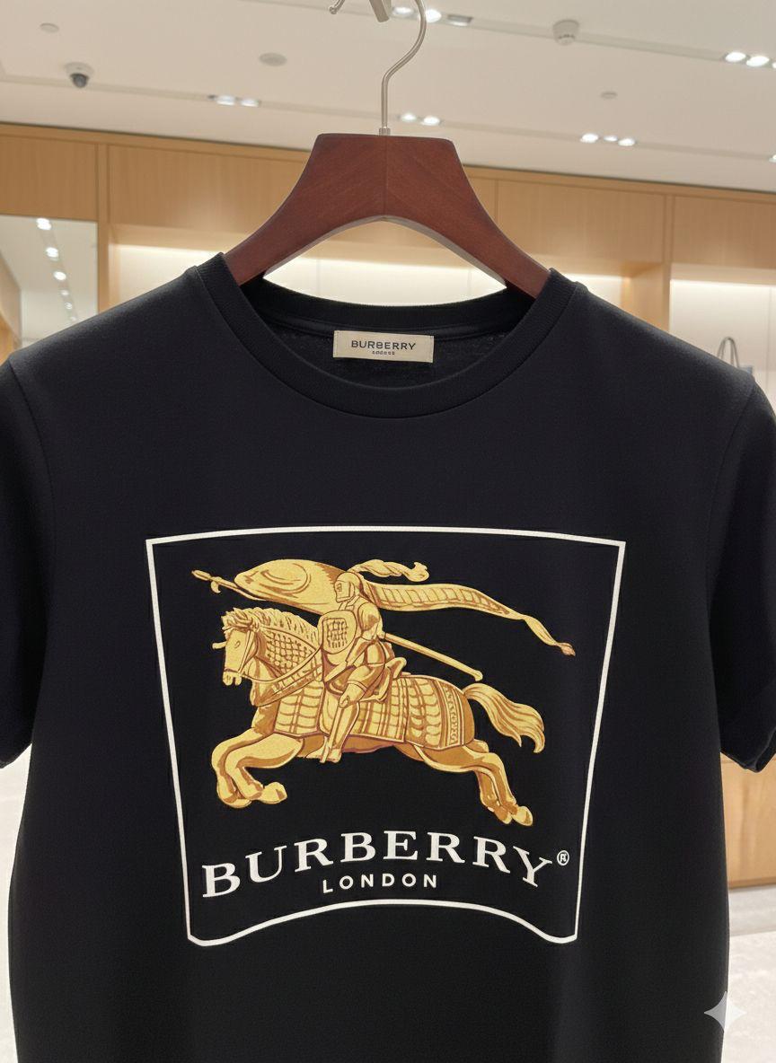 Women's Burberry black regular fit luxury T-shirt
