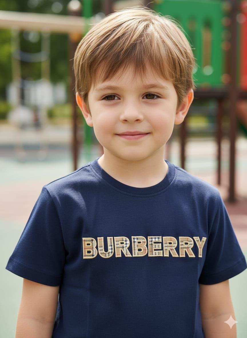 Burberry Kids Navy Blue Tee – Patch Logo Close-up	