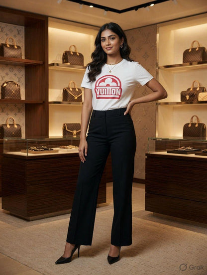 Premium Louis Vuitton white casual T-shirt for women
