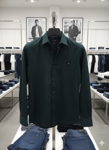 Calvin Klein men's  green Raymond cotton lycra regular fit shirt
