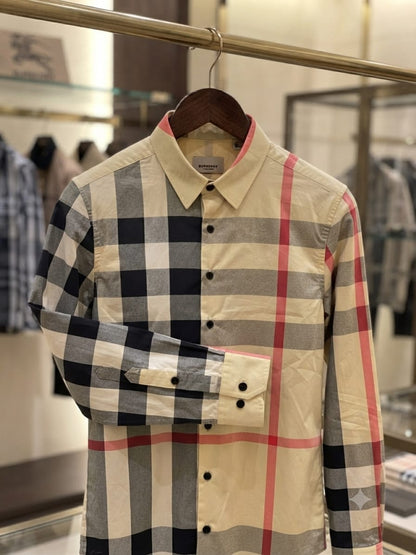 BURBERRY 2026 cream Oxford shirt 100 percent cotton fabric close up