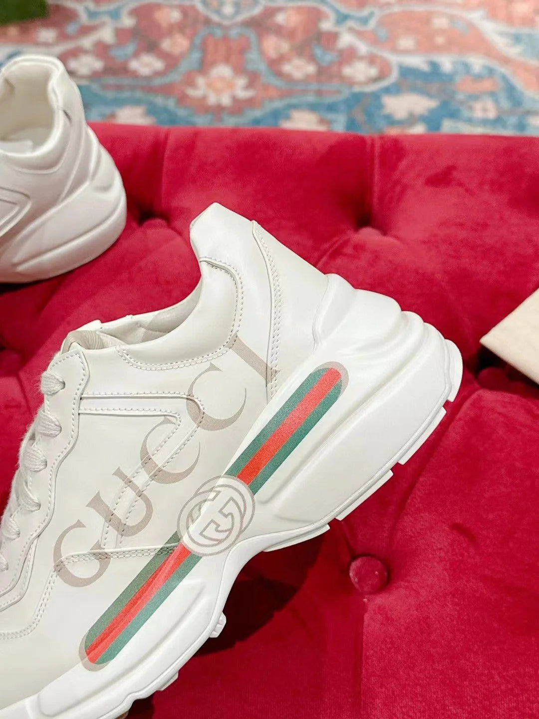 Gucci rhyton gucci logo leather sneaker discount