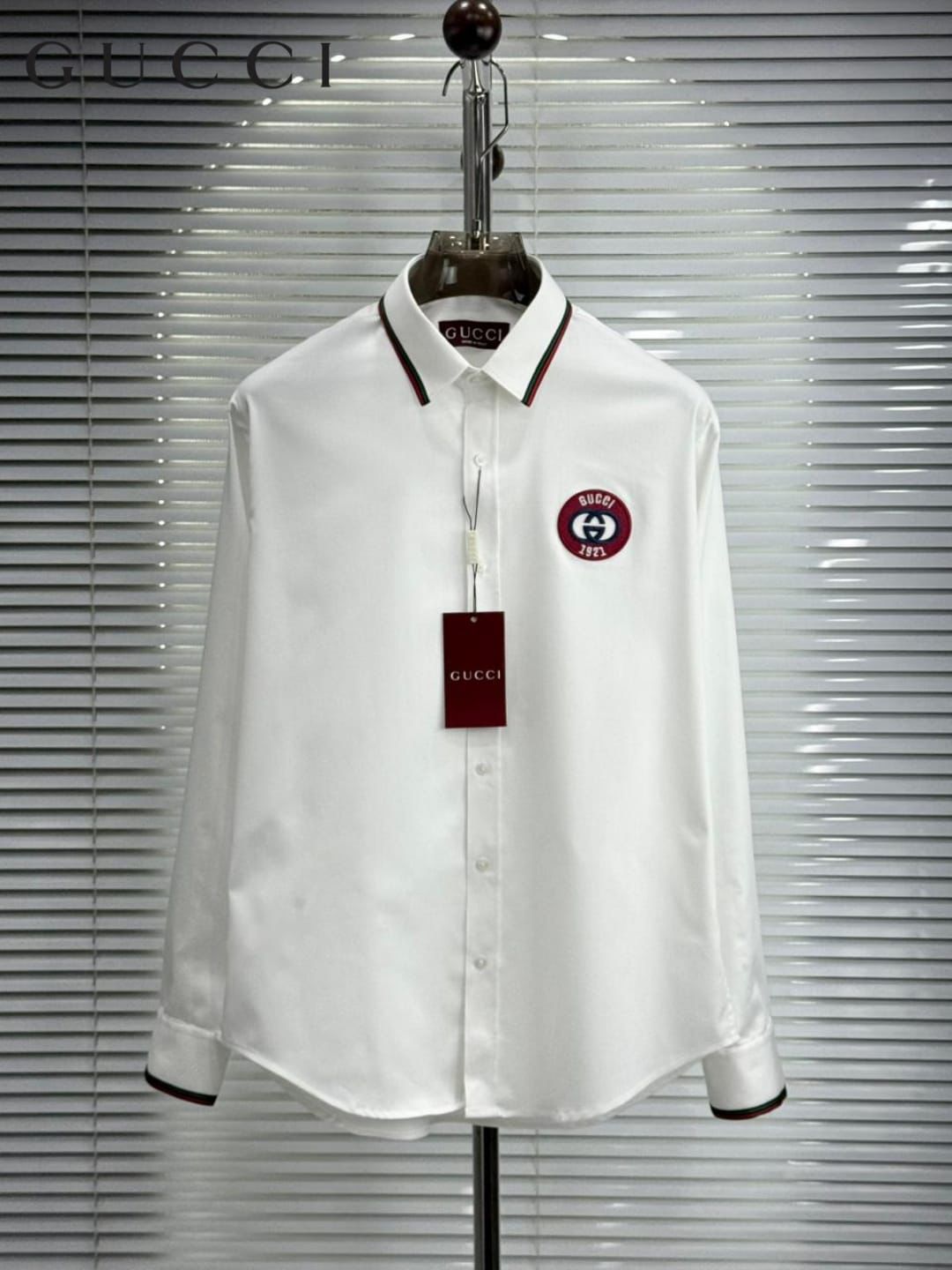 Gucci white premium cotton shirt for men with regular fit and branded buttons