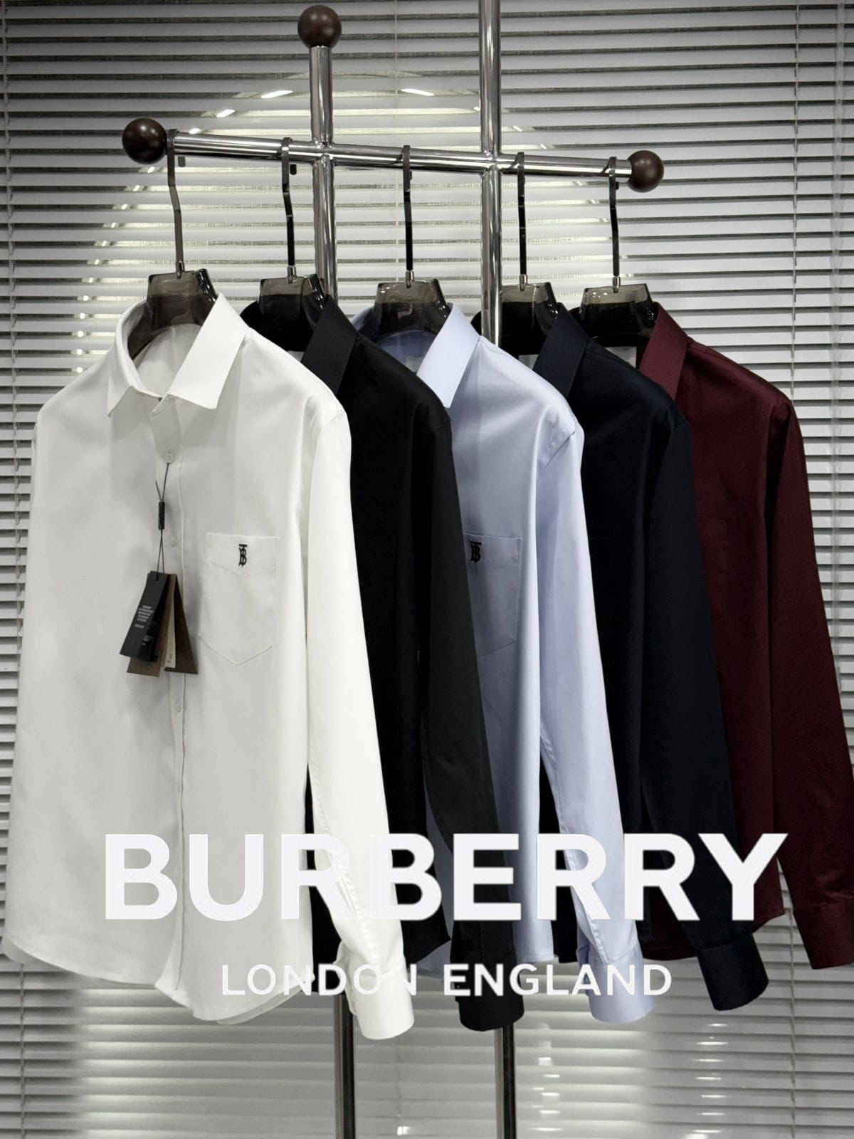 Premium Burberry regular fit cotton shirts with embroidered pocket logo
