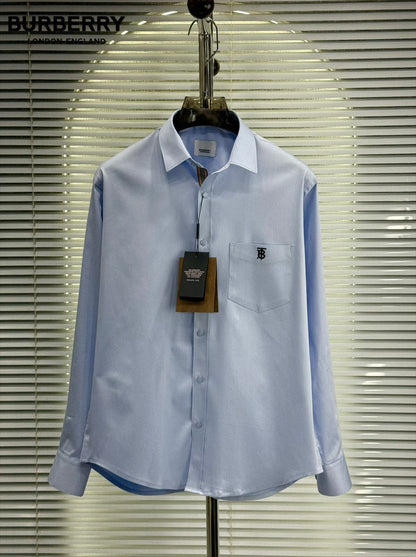 Burberry men's Sky blue cotton Oxford regular fit shirt with pocket logo
