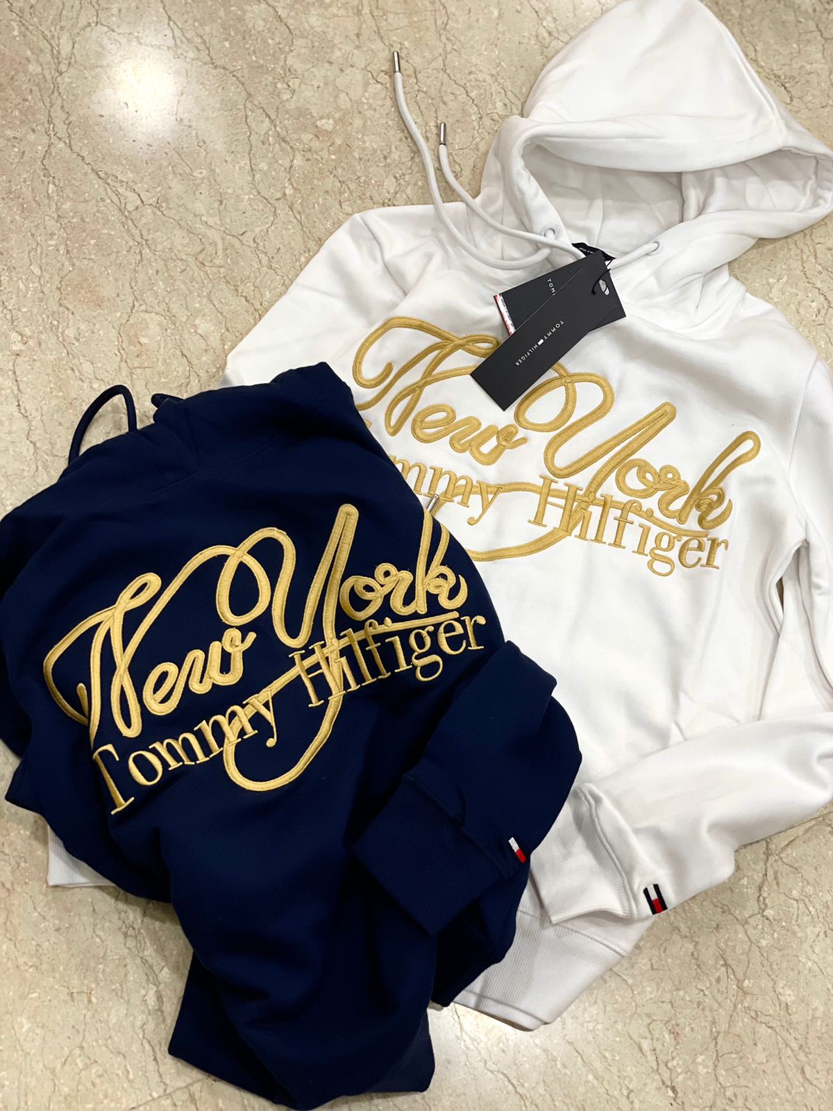 High End Quality HOODIE Available For Ladies - FASHION MYST 