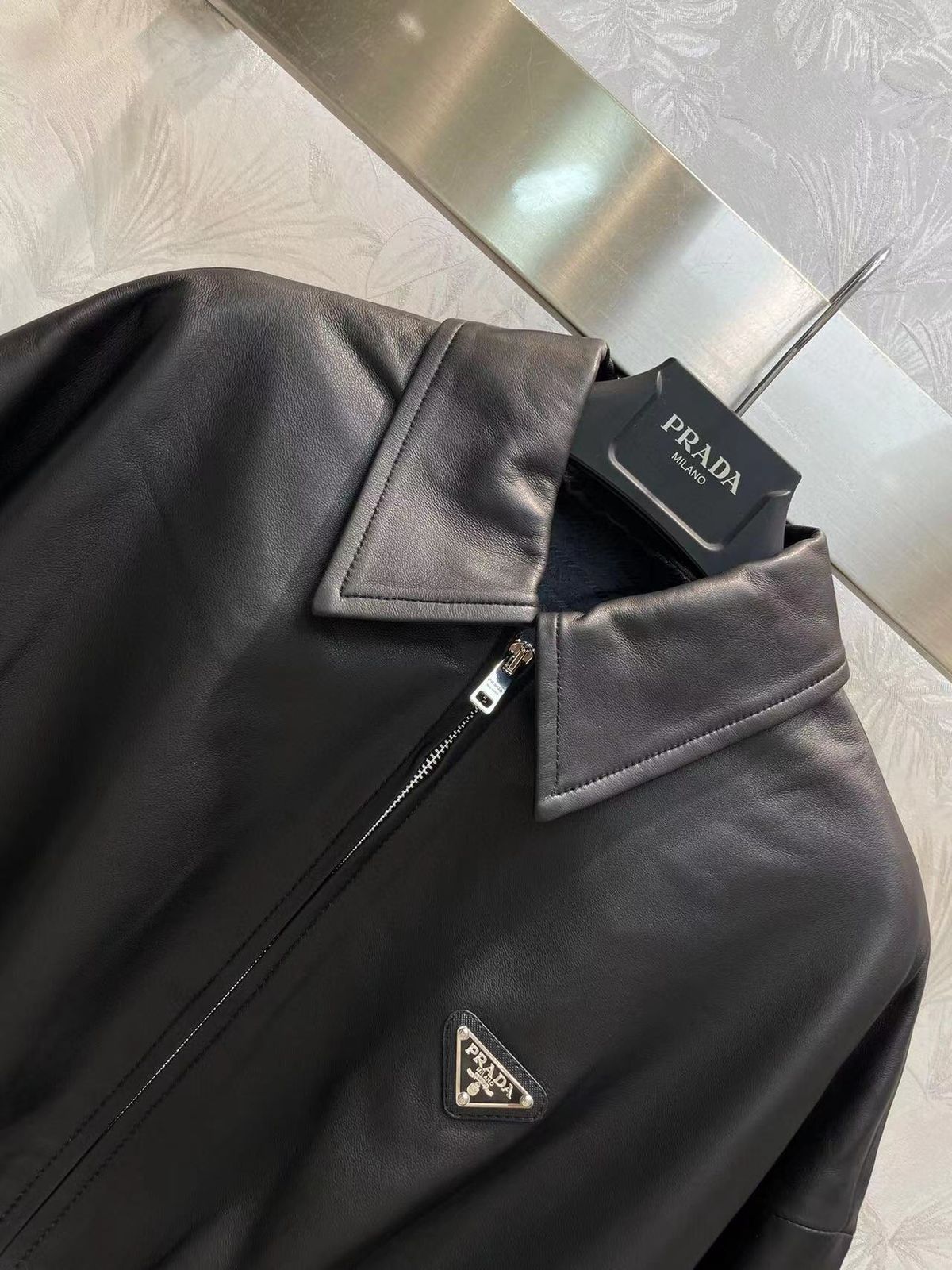 PRADA || Zip-Up Poplin Cropped Jacket For Women / Black - FASHION MYST 