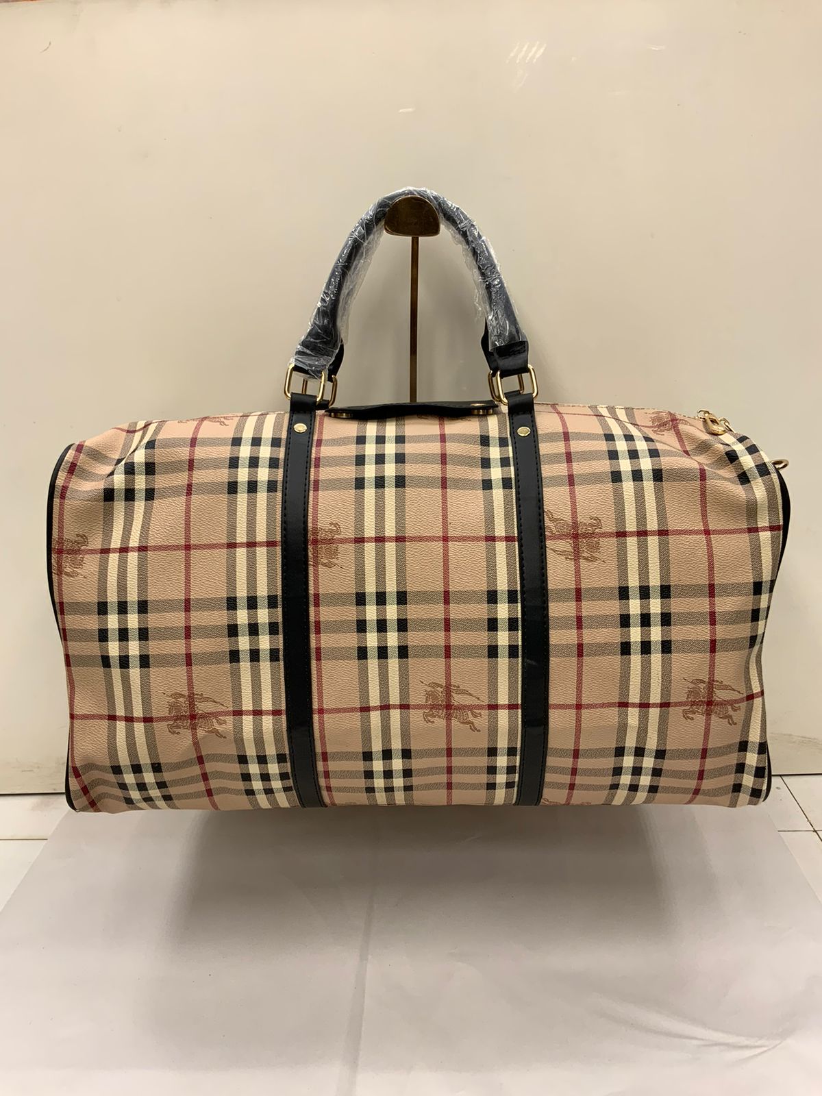 High End Quality Of travel bag - FASHION MYST 