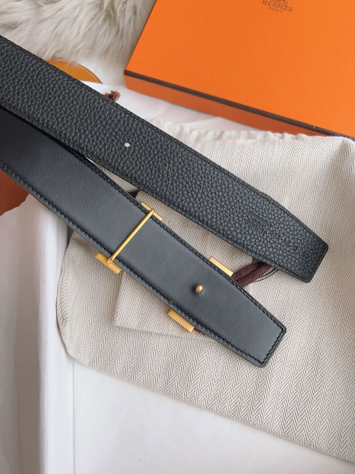 HERMES || Black Leather Constance Buckle Belt - FASHION MYST 