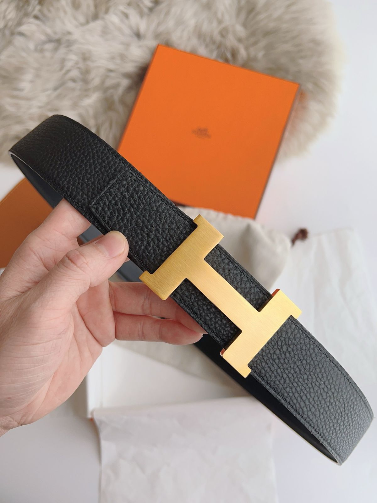 HERMES || Black Leather Constance Buckle Belt - FASHION MYST 