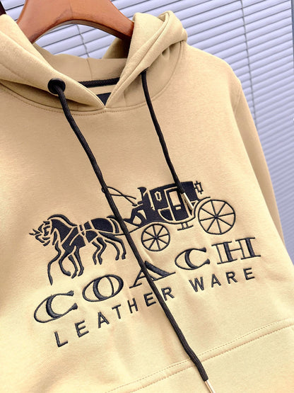 Horse And Carriage Hoodie In Organic Cotton - FASHION MYST 