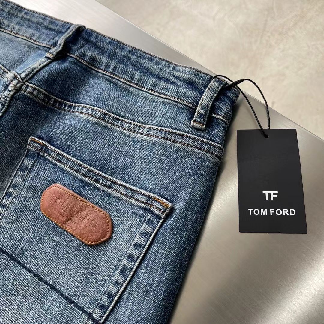 TOM FORD || SUMMER BLUE TAPERED FIT JEANS - FASHION MYST 