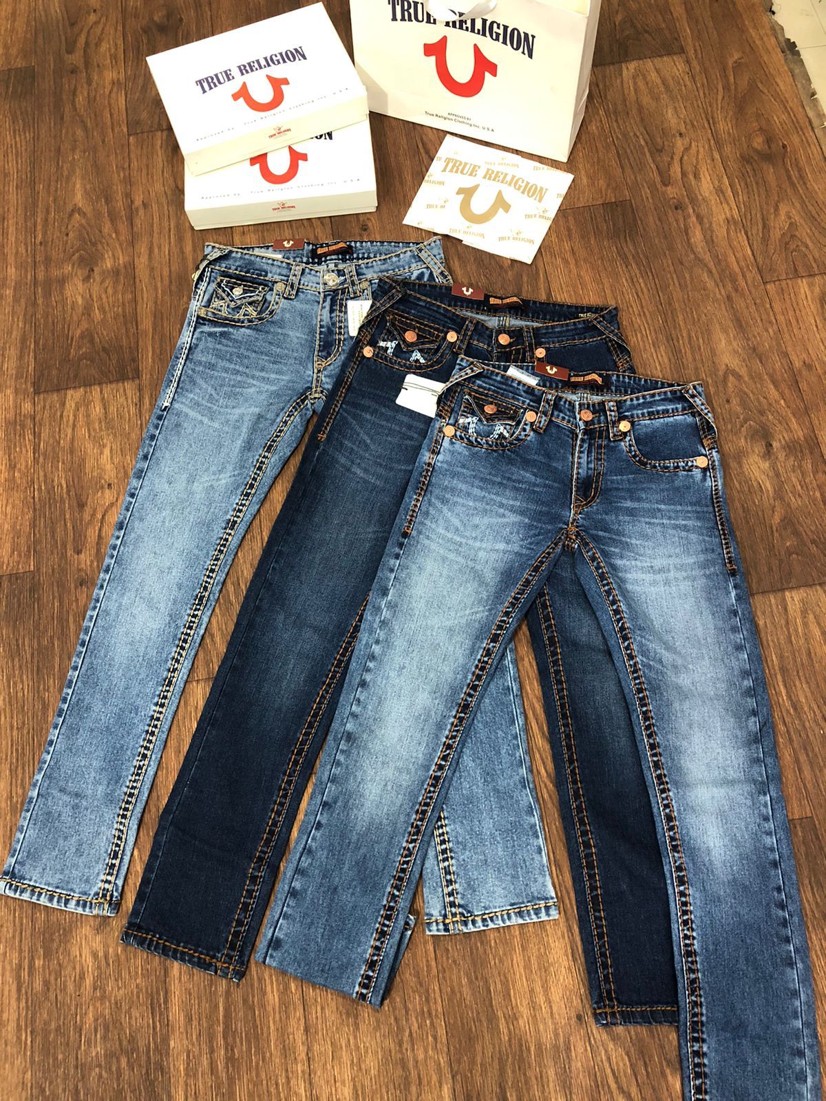 TRUE RELIGION || PREMIUM QUALITY THREADED DESIGN JEANS - FASHION MYST 