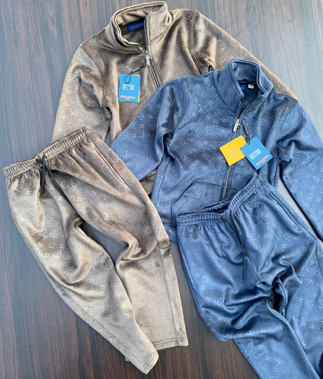 TRACKSUIT IN PREMIUM QUALITY AVAILABLE FOR KIDS - FASHION MYST 