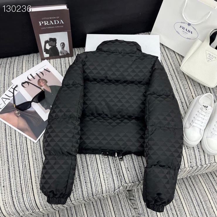 PRADA Black/White Textured Oversized Puffer Jacket For Women - FASHION MYST 