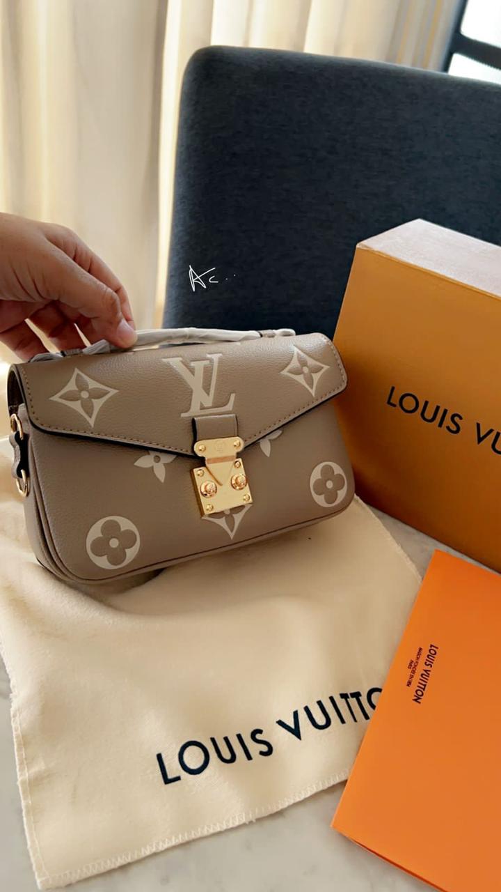 LOUIS VUITTON | Pochette Métis Monogram Casual Style Blended Fabrics 2WAY 3WAY Chain - FASHION MYST 