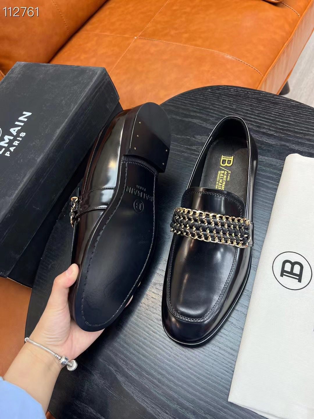 BALMAIN || NEW CHAIN DESIGN CALF LEATHER BALCK SHOES - FASHION MYST 