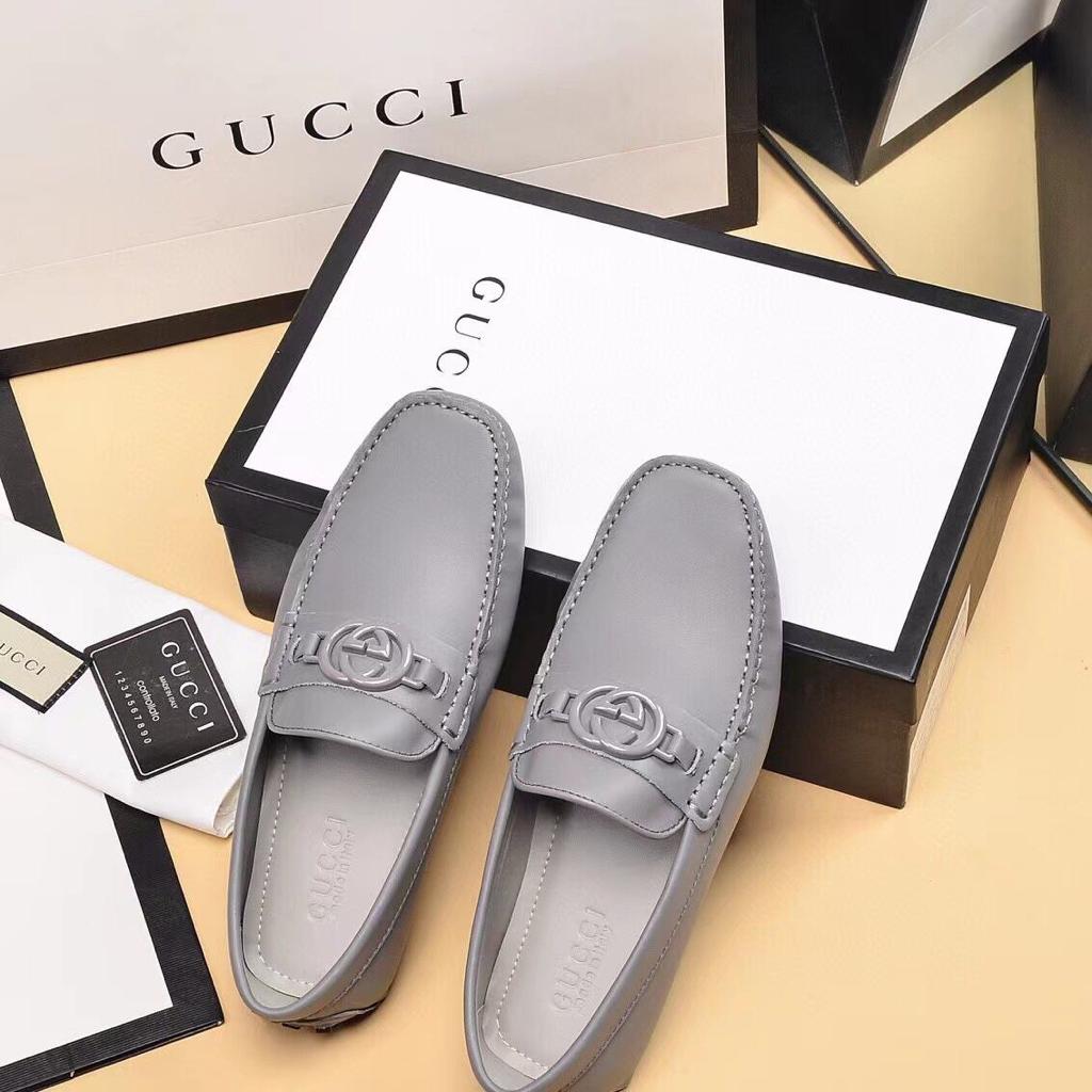 GUCCI || Men's Grey Interlocking G Driver Moccasins Calf Leather Loafer - FASHION MYST 