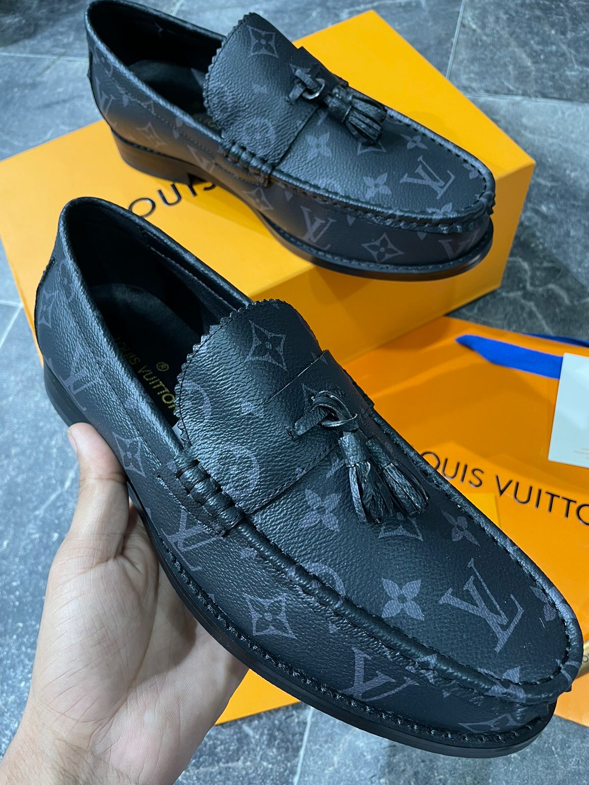 LOUIS VUITTON || Monogram Print Luxury Major Calf Leather Loafers /Black - FASHION MYST 