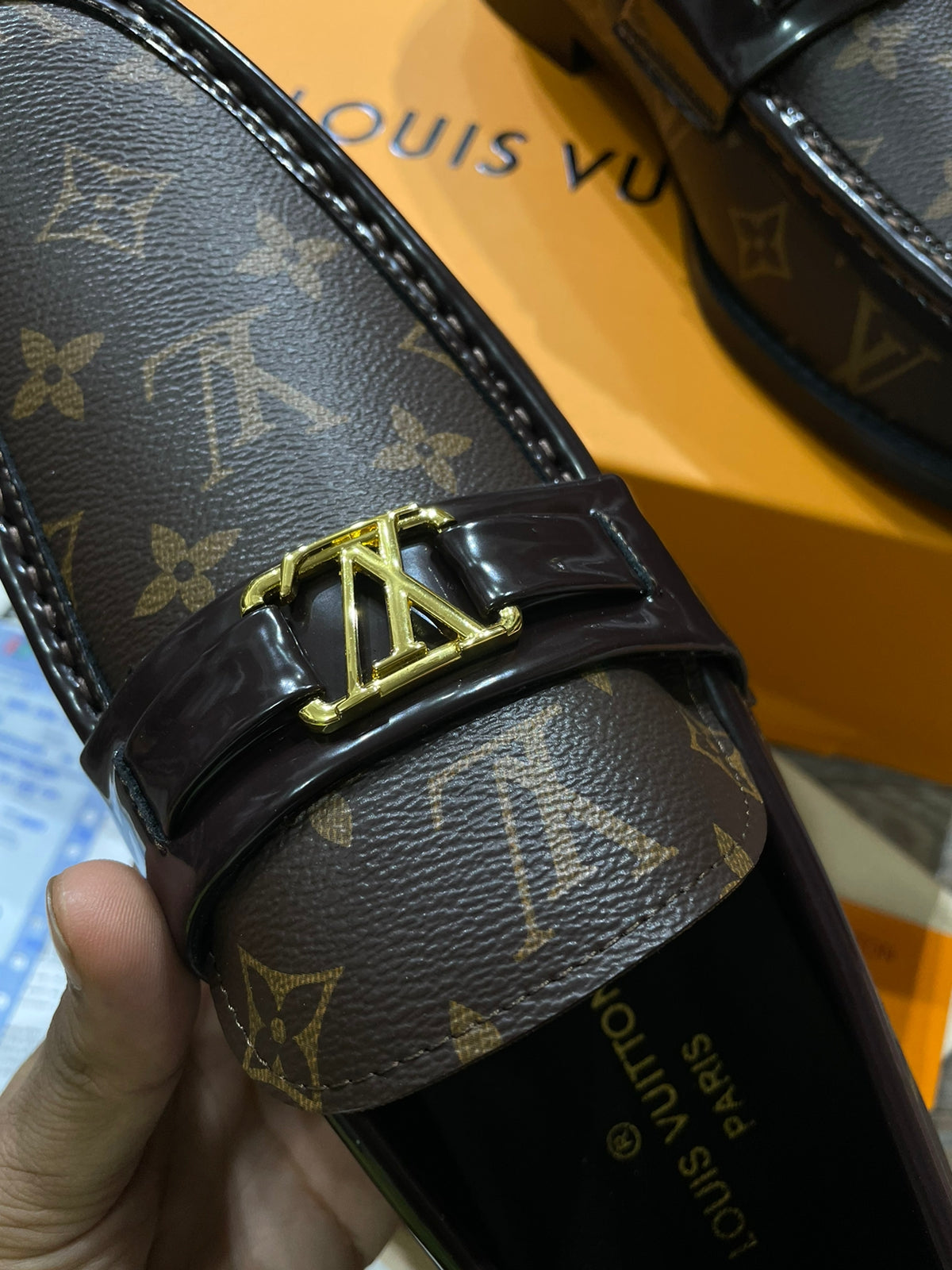LOUIS VUITTON || MONOGRAM PRINT CALF LEATHER LOAFER /BROWN 