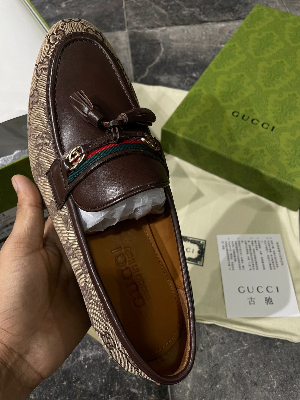 GUCCI || GG Calf Leather Loafer With Tassel in Natural - FASHION MYST 