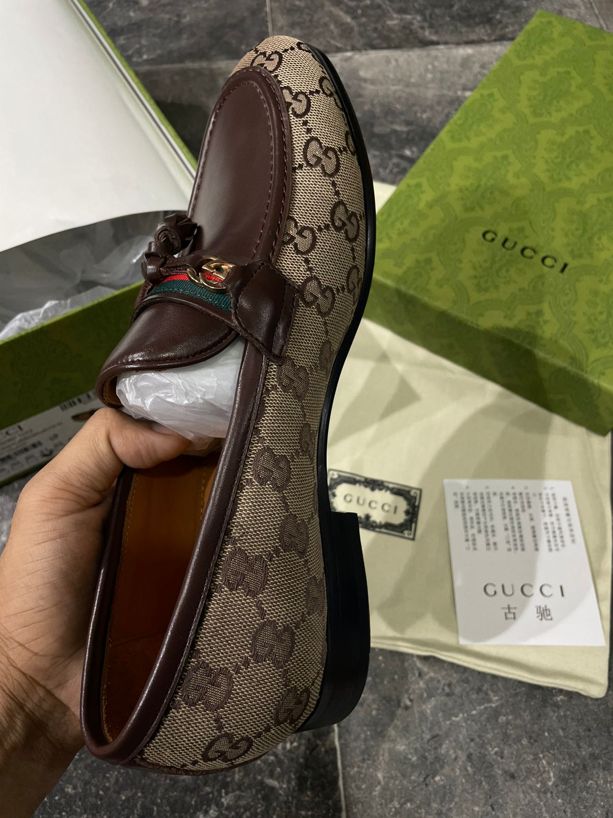 GUCCI || GG Calf Leather Loafer With Tassel in Natural - FASHION MYST 