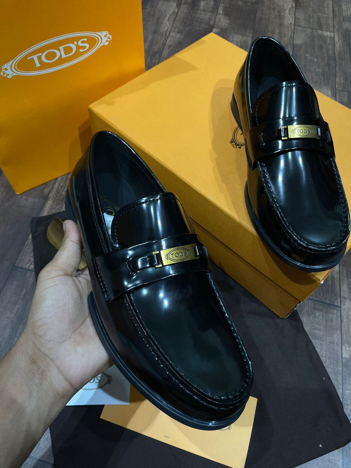 TODS || PREMIUM CALF LEATHER SHOES /BLACK - FASHION MYST 