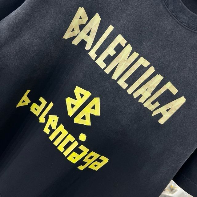 BALENCIAGA || Oversize Tape Logo Crewneck T-Shirt - FASHION MYST 