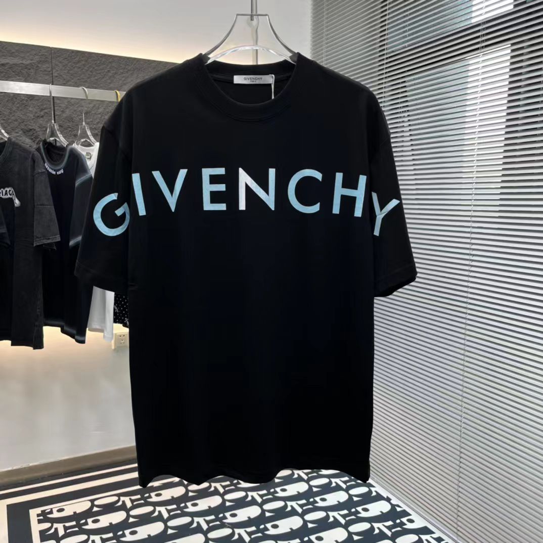 GIVENCHY || 4G Peace And Love Print Black T-shirt - FASHION MYST 