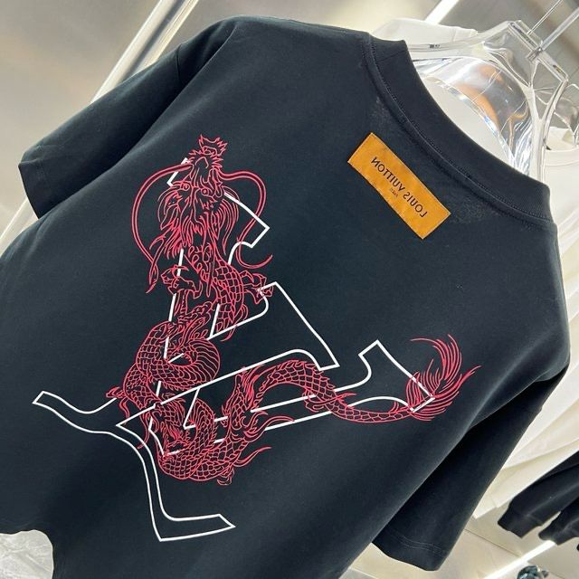 LOUIS VUITTON || Dragon Vintage Letter Print Black T-Shirt - FASHION MYST 