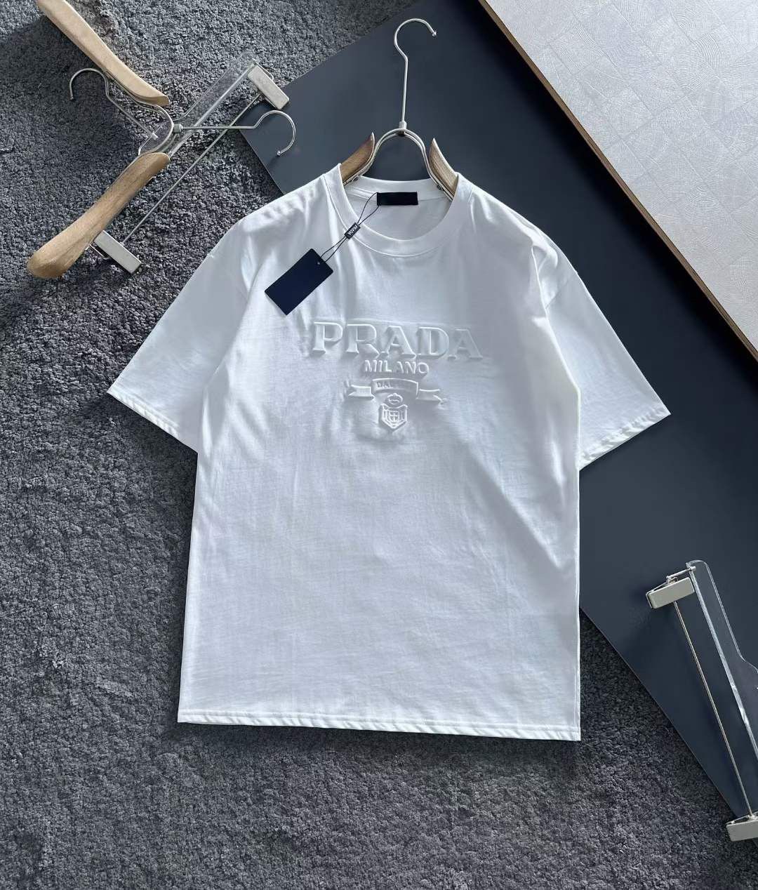 PRADA || 3D Logo Cotton-Blend T-Shirt - FASHION MYST 