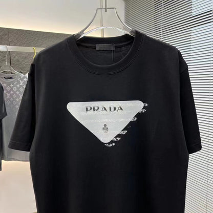 PRADA || STRIPED BIG LOGO T-SHIRT - BLACK - FASHION MYST 