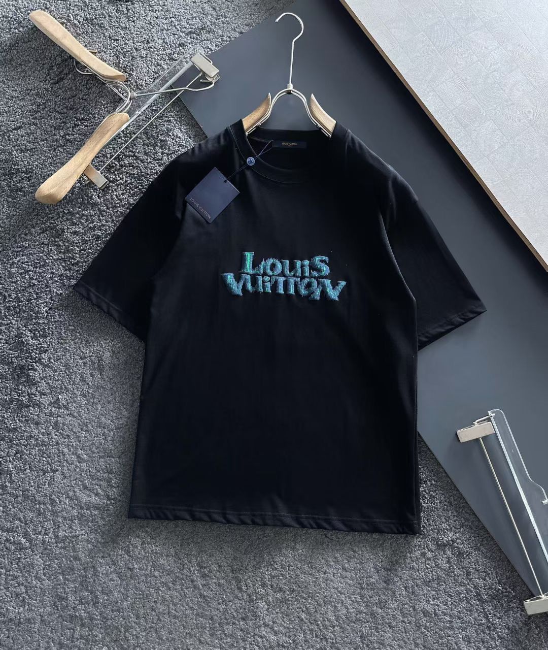 LOUIS VUITTON || Premium Printed Drop Down T-Shirt / White - FASHION MYST 