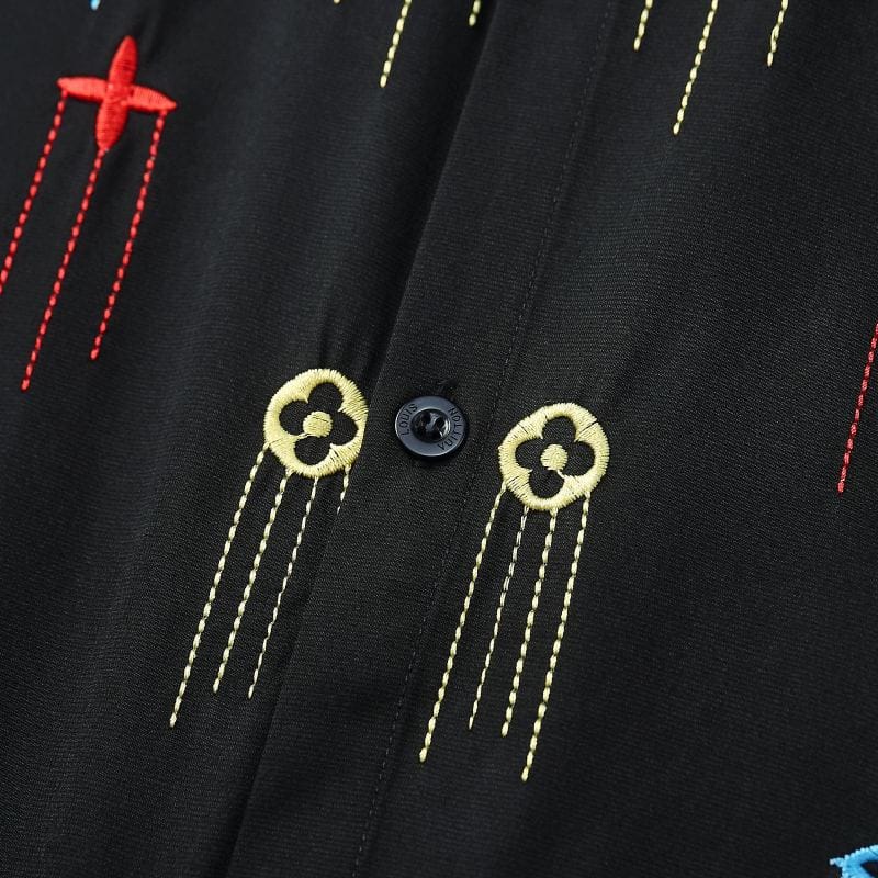 LOUIS VUITTON || Shirt V-Neck Embroidery Logo Printed Pattern / BLACK - FASHION MYST 
