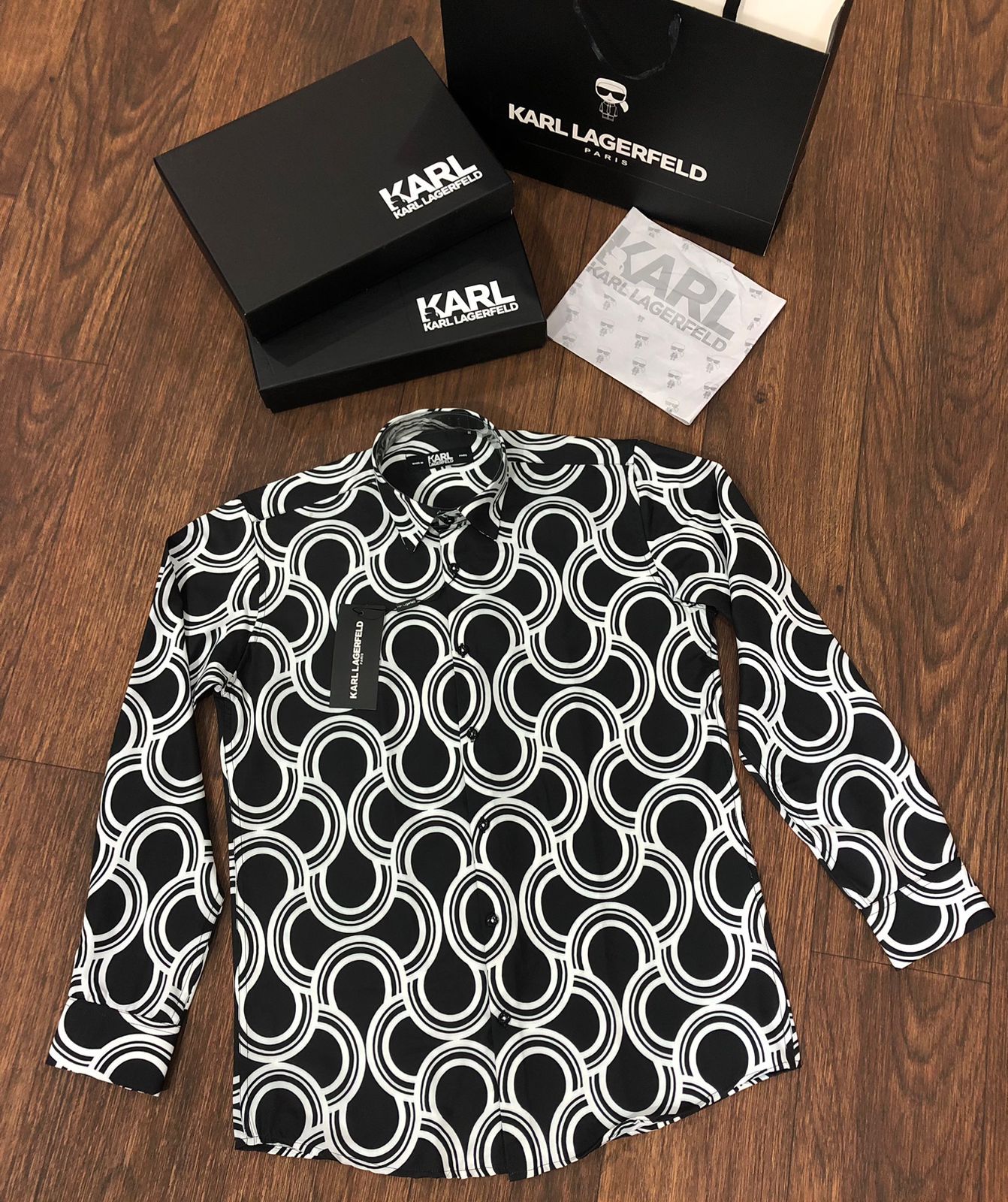 KARL LAGERFELD || Vector Geometric Abstract Seamless Monochrome Pattern Texture - FASHION MYST 