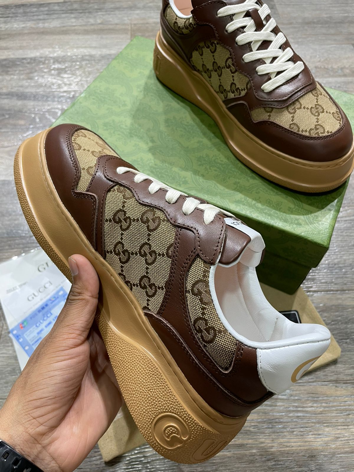 GUCCI || Mens Gucci brown Original GG Monogram Sneakers - FASHION MYST 