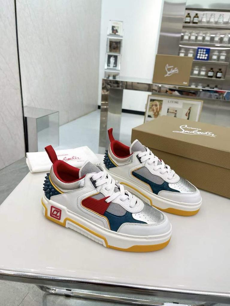 CHRISTIAN LOUBOUTIN || Men's White Astroloubi Sneakers - FASHION MYST 