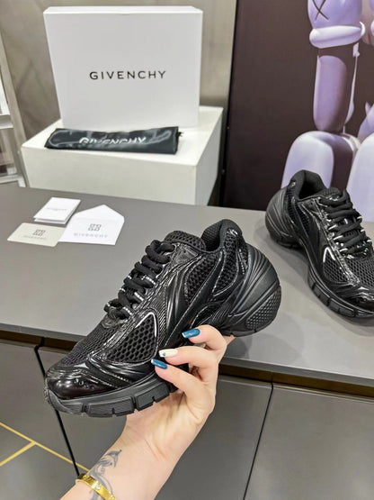 GIVENCHY | Tk-MX Runner Black Sneakers In Mesh And Synthetic Leather - FASHION MYST 