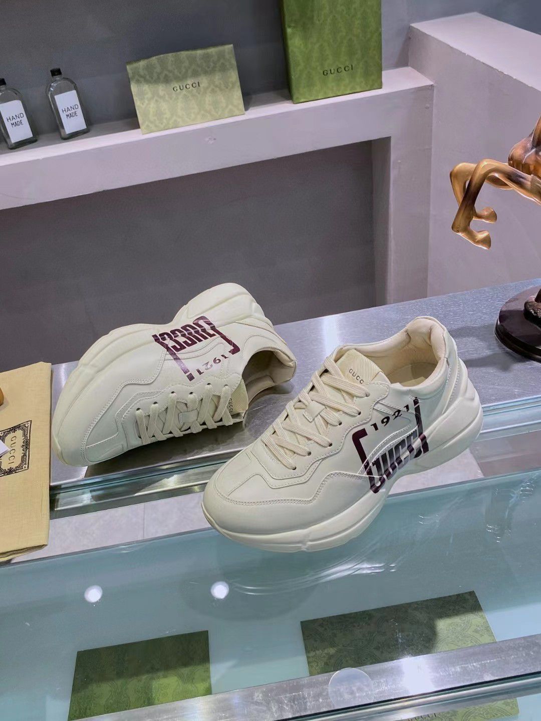 GUCCI || GG Rhyton Street Style Logo Outlet Sneakers - FASHION MYST 