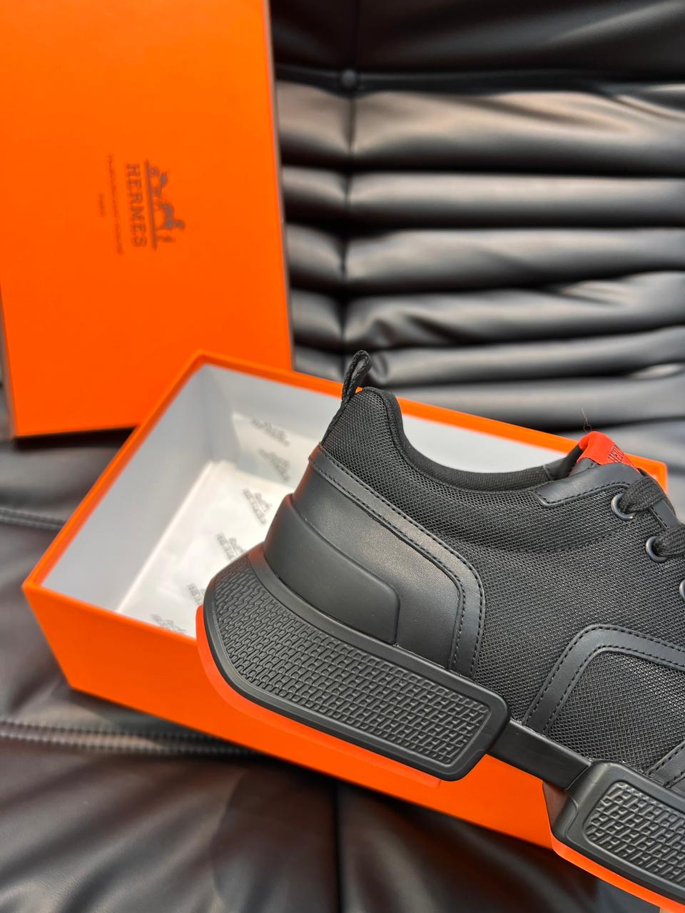 HERMES || Designer Black Low-Top Giga Sneaker - FASHION MYST 