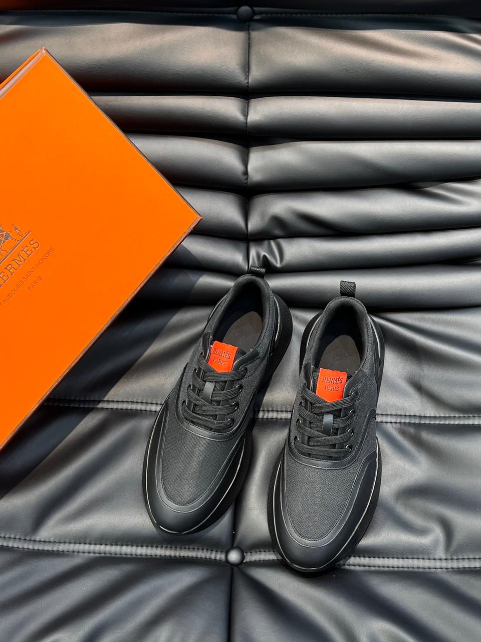 HERMES || Designer Black Low-Top Giga Sneaker - FASHION MYST 