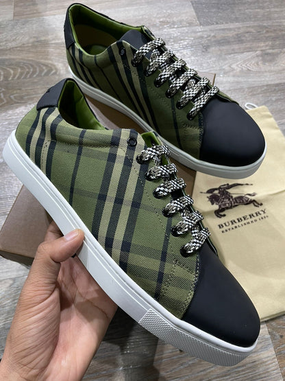 HIGH END QUALITY SNEAKERS AVAILABLE FOR MEN - FASHION MYST 