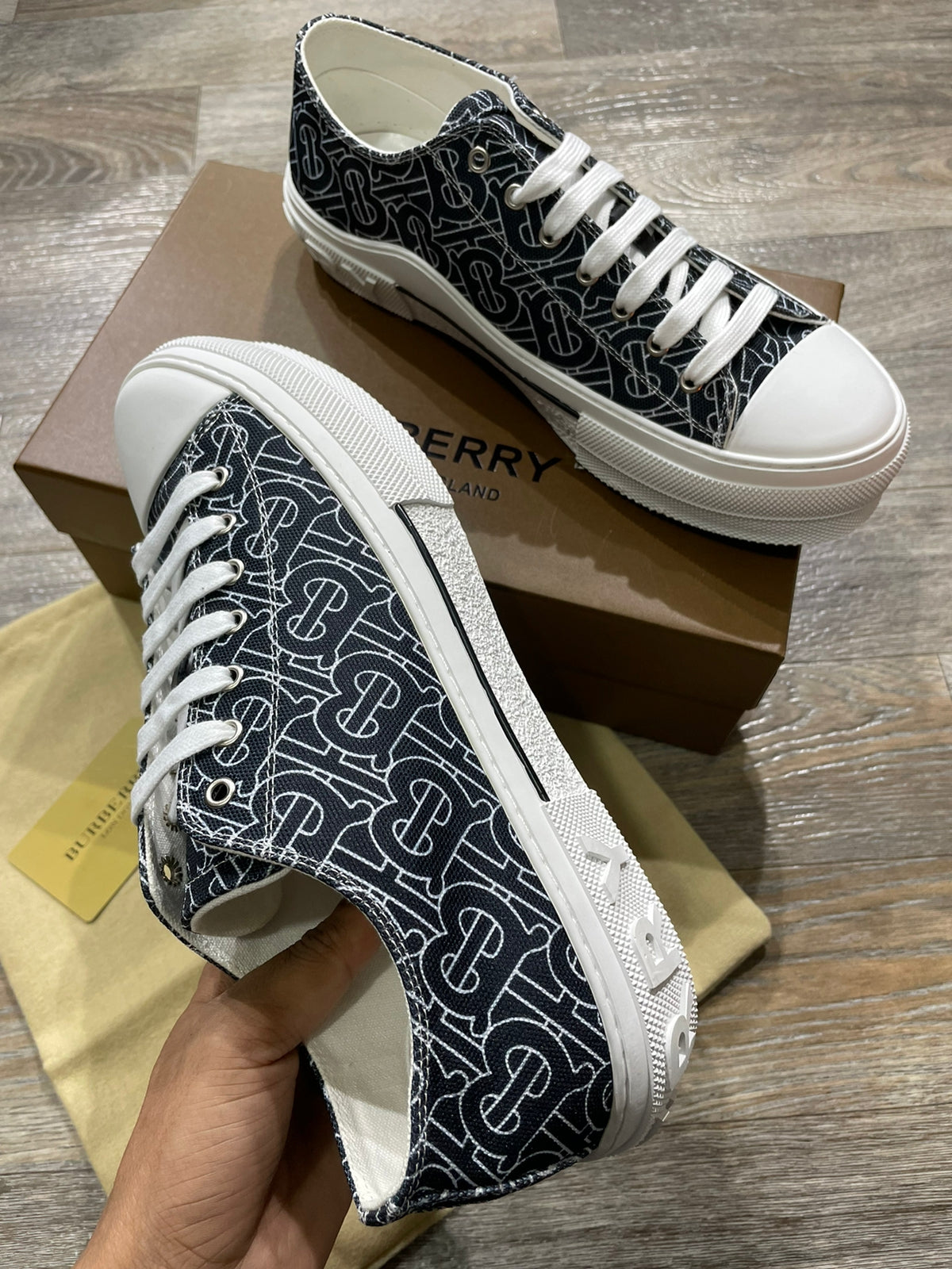 JACK MONOGRAM LOW-TOP SNEAKERS - FASHION MYST 