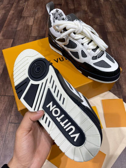 LOUIS VUITTON || MONOGRAM UNISEX BLENDED FABRICS STREET STYLE PLAIN LEATHER SNEAKERS - FASHION MYST 