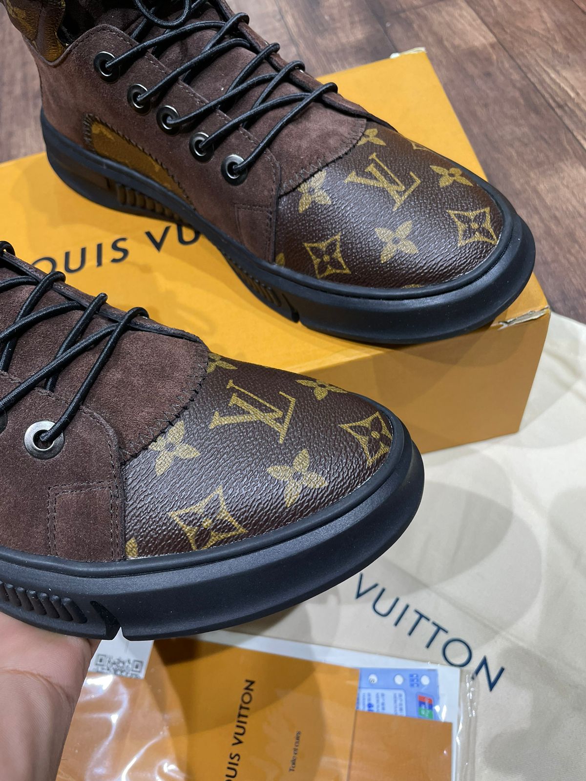 LOUIS VUITTON RIVOLI MONOGRAM BROWN SNEAKER FASHION MYST