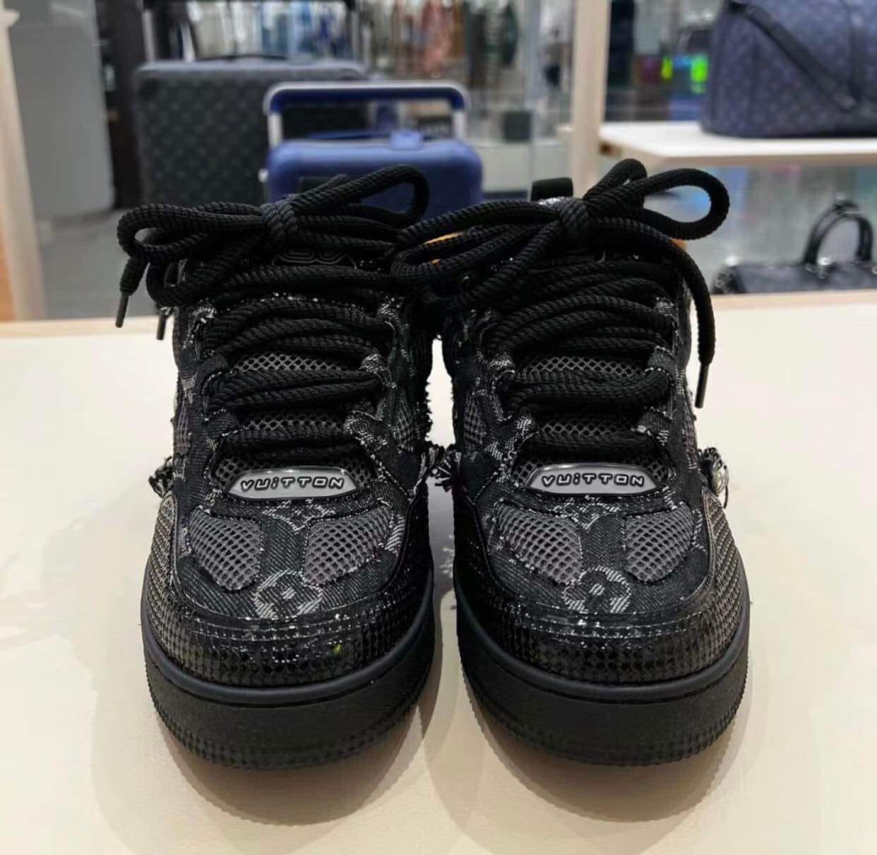 Louis Vuitton Skate Sneaker || BLACK - FASHION MYST 