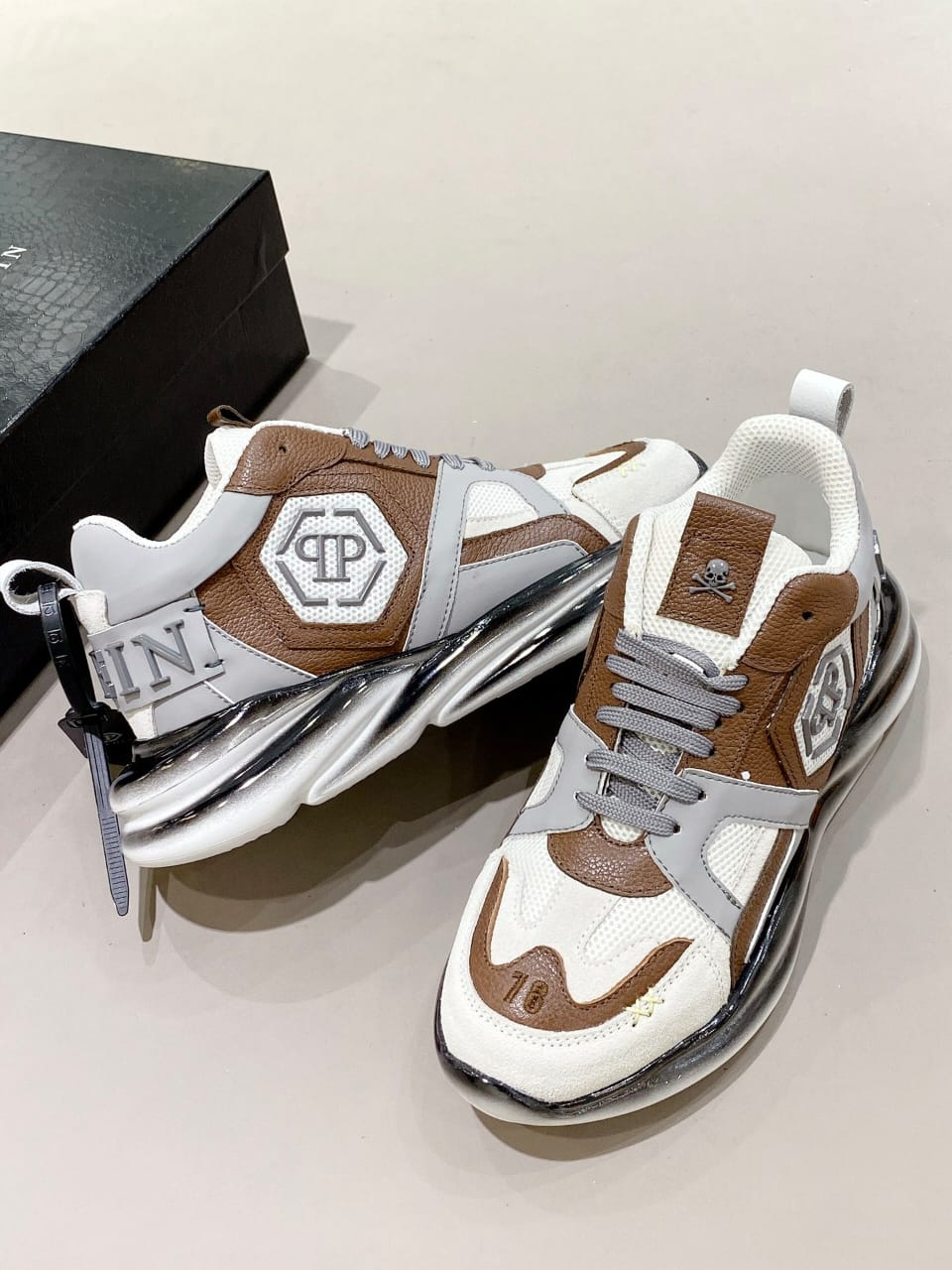 PHILIPP PLEIN || TOP NOTCH QUALITY CALF LEATHER SNEAKERS - FASHION MYST 