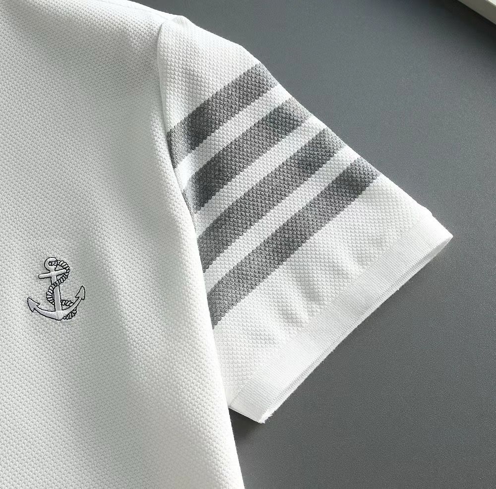 THOM BROWNE || Embroidered-Logo Polo T-Shirt - FASHION MYST 