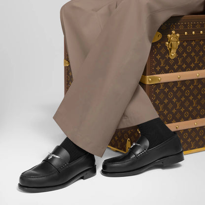 LOUIS VUITTON || Hockenheim Monogram-Trimmed Grained Leather Black Loafers