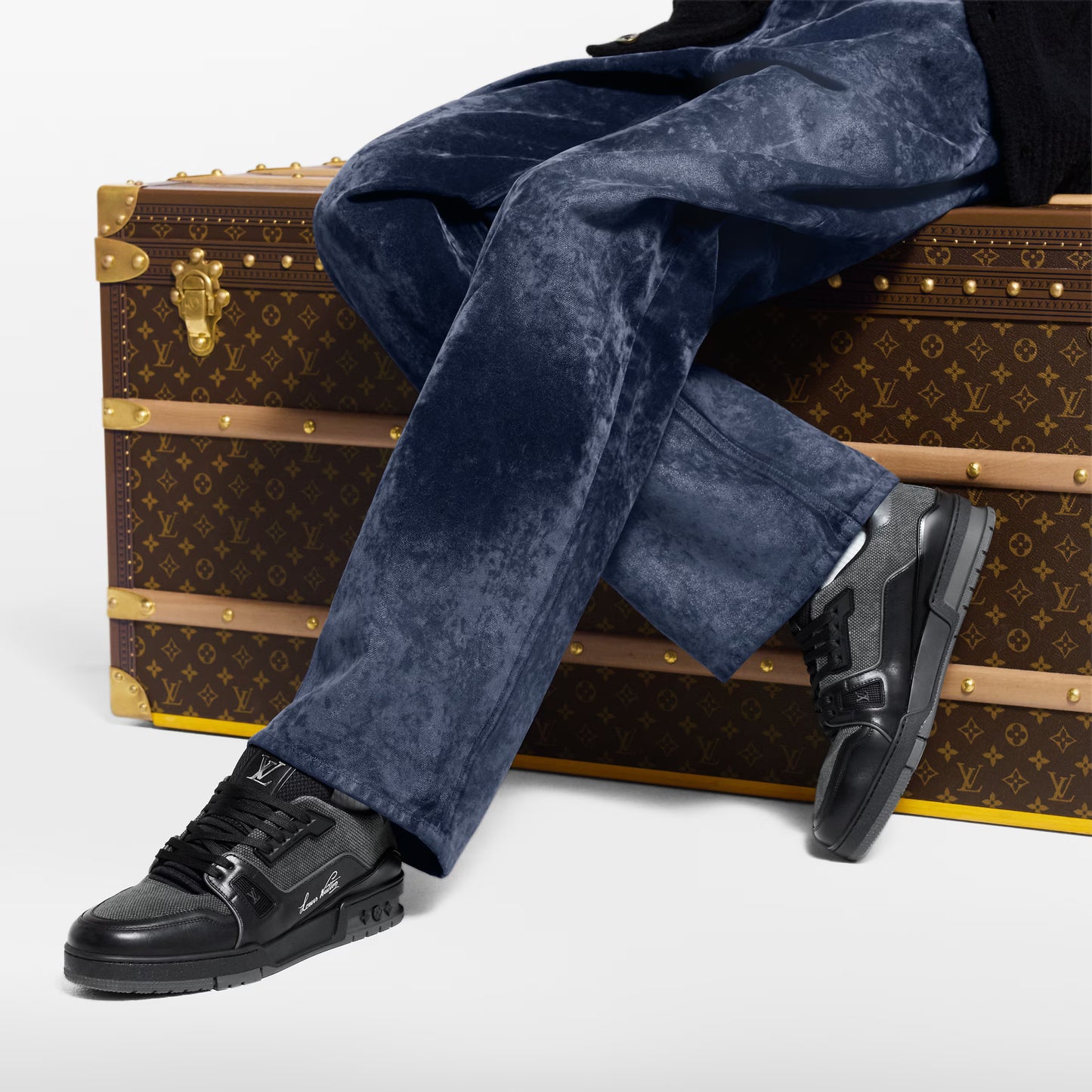 LOUIS VUITTON || LV Trainer Sneaker – Technical Mesh and Calf Leather Edition